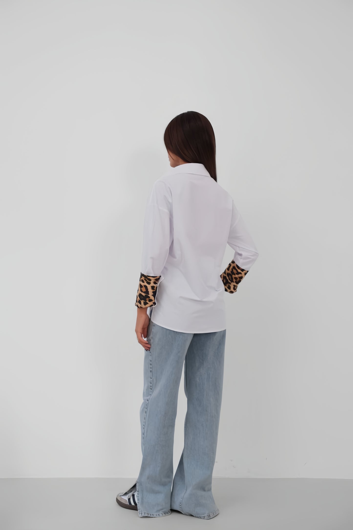 Cheetah Detail White