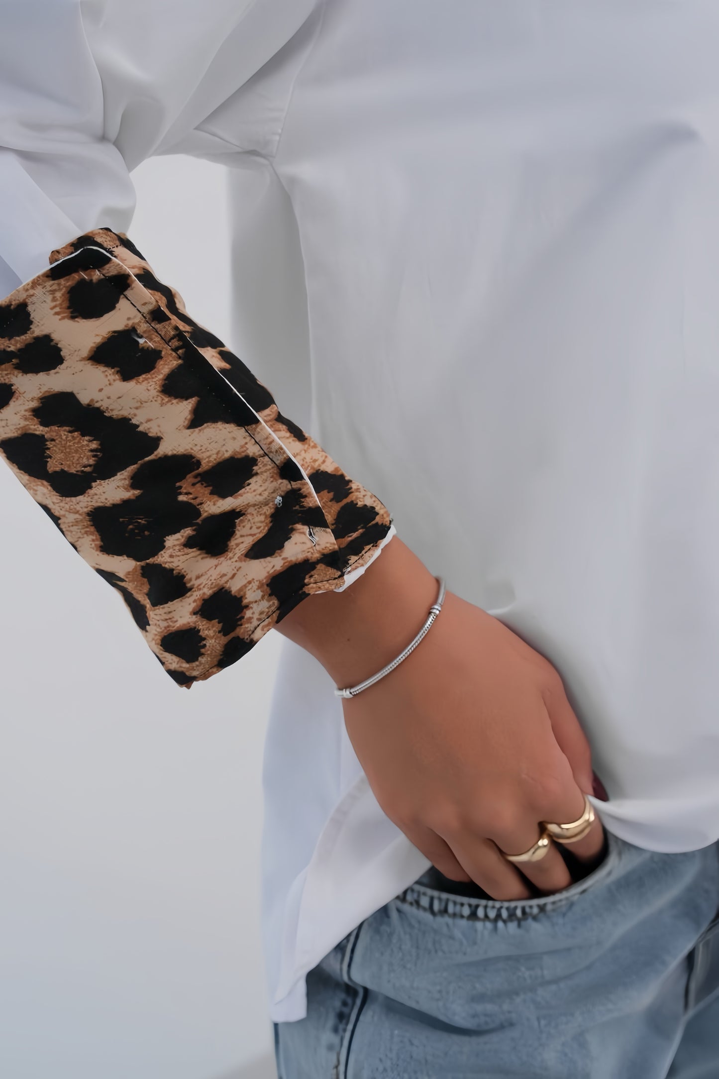 Cheetah Detail White
